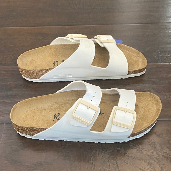 Birkenstock Shoes - New with tag Birkenstock white strap sandals women’s size 9 & 11